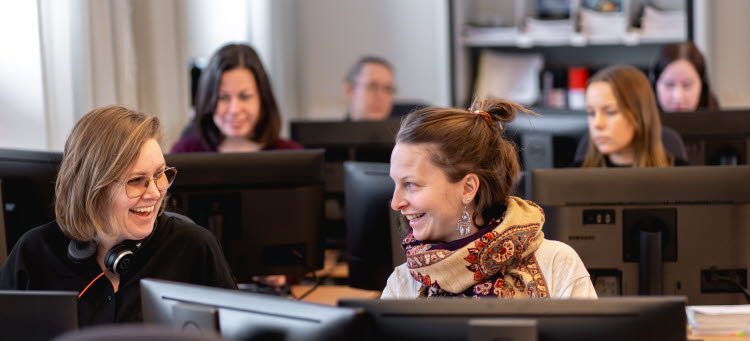 Deltagare på Vimmerby folkhögskola som utbildas till medicinska sekreterare.